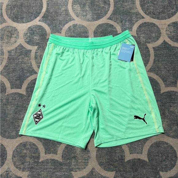 NWT Puma  borussia mönchengladbach Shorts - Picture 1 of 6